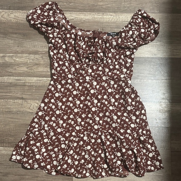 Trixxi Brown Floral Dress - Picture 1 of 4